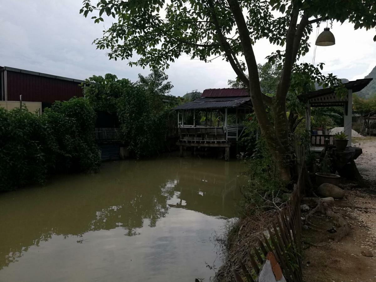 Hôtel Mykampung Chalet à Ipoh Extérieur photo